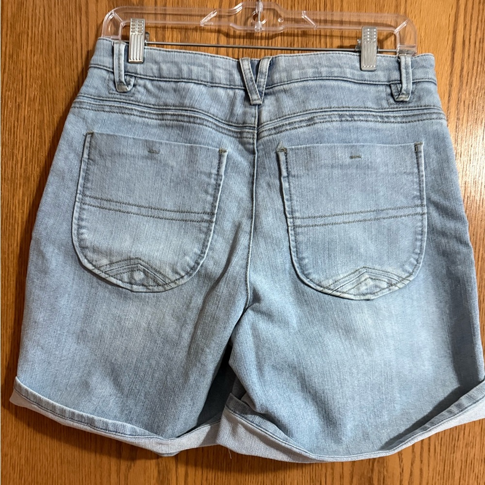 Democracy Light Wash Denim Jean Shorts - Picture 2 of 4